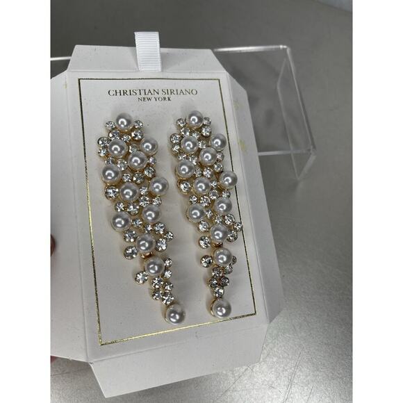 New! Christian Siriano Gold Tone Earrings Chandlier Waterfall Wedding Pearls - Picture 2 of 3